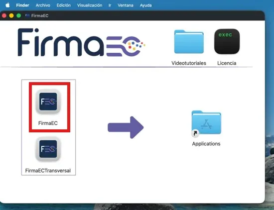 Ventana del instalador de macOS con el ícono FirmaEC resaltado