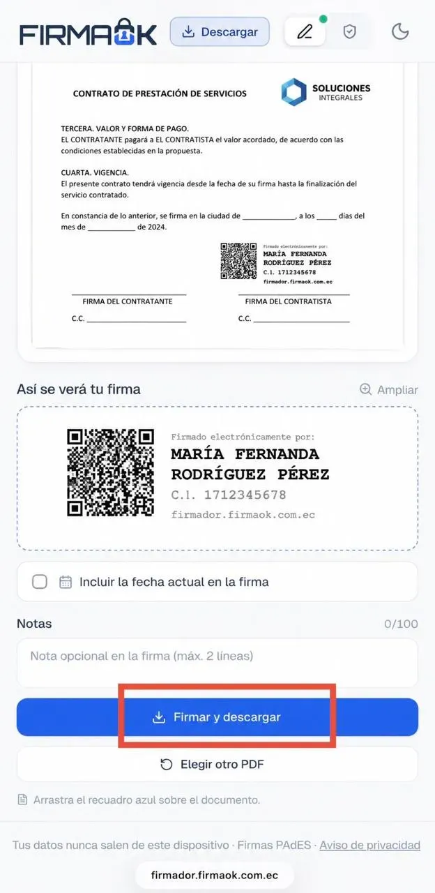 Botón «Firmar y descargar» resaltado en el firmador de FirmaOK en el celular, con el documento listo para firmar