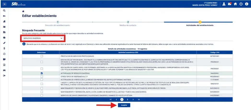 Listado de actividades económicas CIIU con una actividad seleccionada y el botón Aceptar señalado
